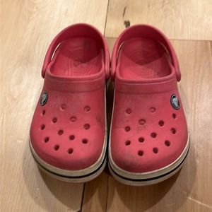 Kids pink crocs size 10-11